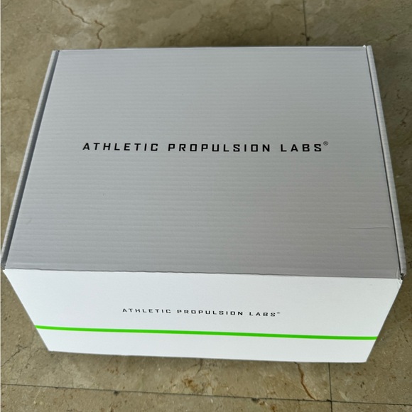 NWT APL Women’s TechLoom Bliss Triple White / Black - Picture 13 of 13